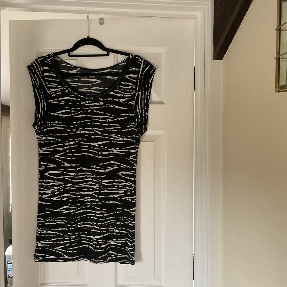 a.n.a top or shorter dress